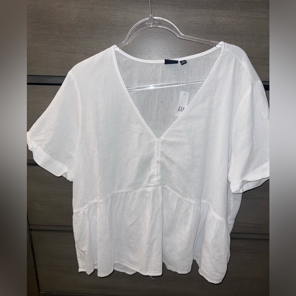 Gap shirt NWT